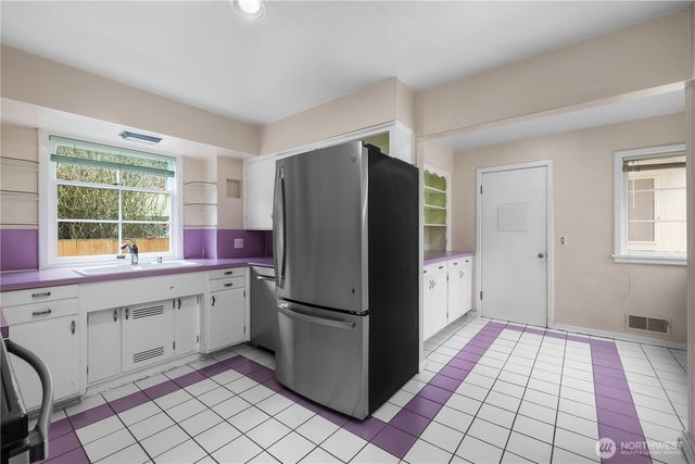 311 19th Avenue SE, Olympia, WA 98501