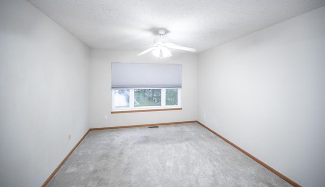 11151 204th Street W 309, Lakeville, MN 55044