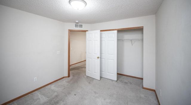 11151 204th Street W 309, Lakeville, MN 55044
