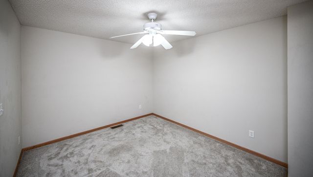 11151 204th Street W 309, Lakeville, MN 55044