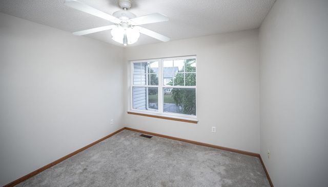 11151 204th Street W 309, Lakeville, MN 55044