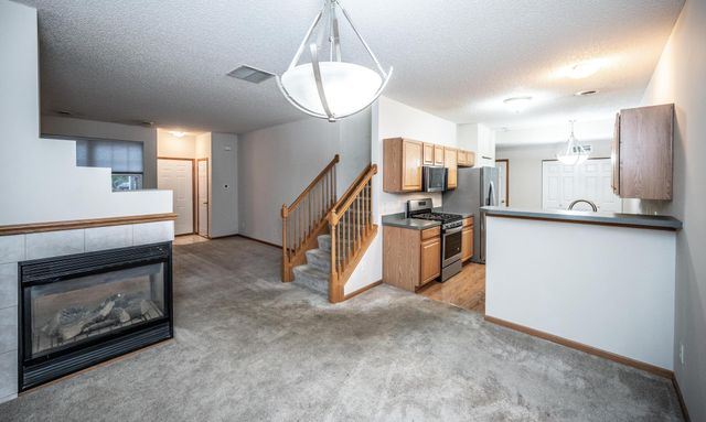 11151 204th Street W 309, Lakeville, MN 55044