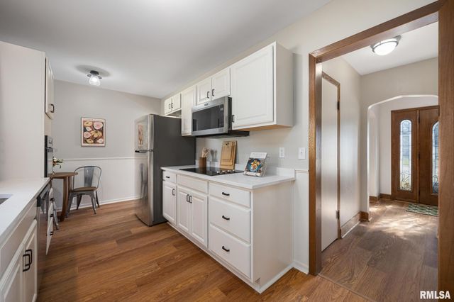 205 W GLEN Avenue, Peoria, IL 61614