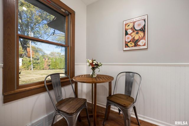 205 W GLEN Avenue, Peoria, IL 61614