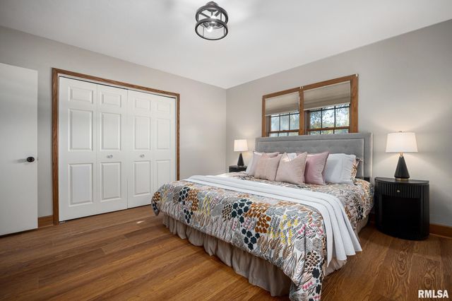 205 W GLEN Avenue, Peoria, IL 61614