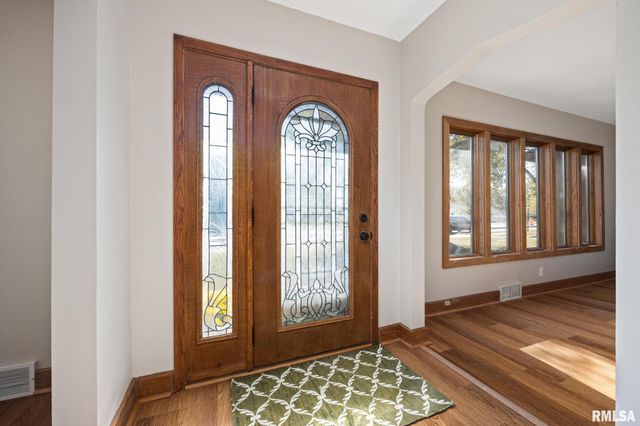 205 W GLEN Avenue, Peoria, IL 61614