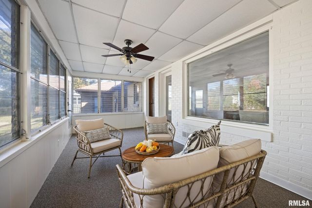 205 W GLEN Avenue, Peoria, IL 61614