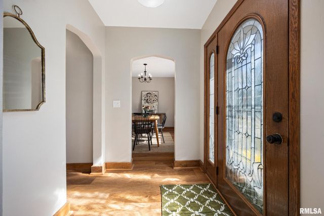 205 W GLEN Avenue, Peoria, IL 61614