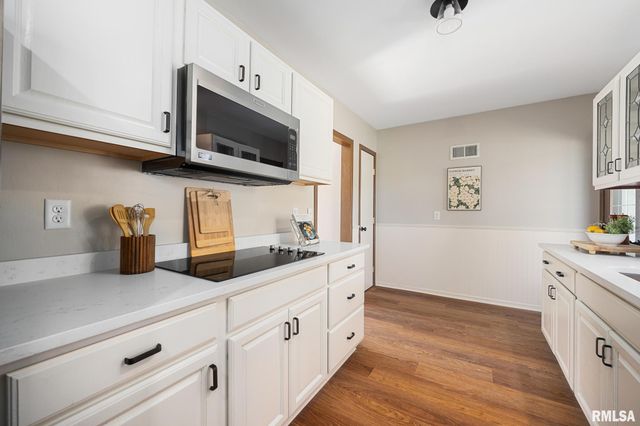 205 W GLEN Avenue, Peoria, IL 61614