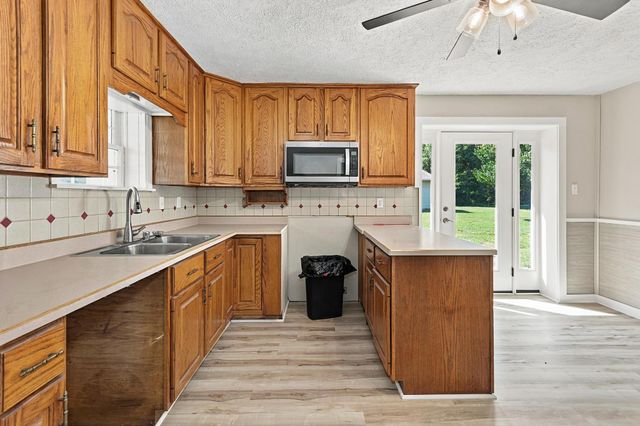 1564 U.S. 60, Ledbetter, KY 42058