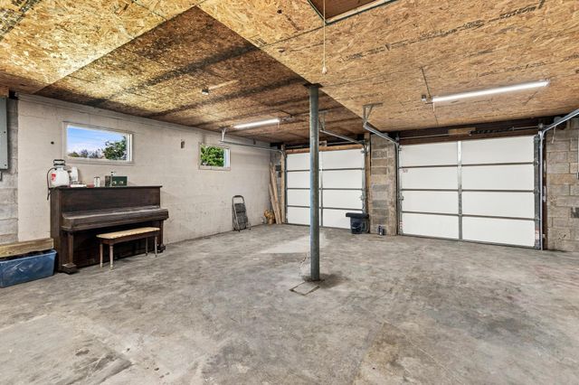 1564 U.S. 60, Ledbetter, KY 42058