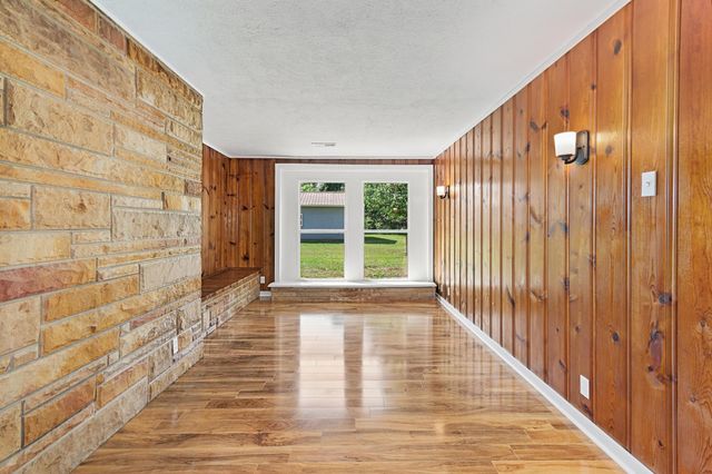1564 U.S. 60, Ledbetter, KY 42058
