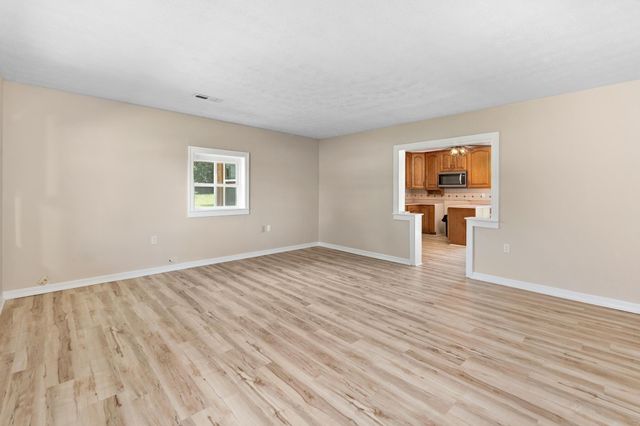 1564 U.S. 60, Ledbetter, KY 42058