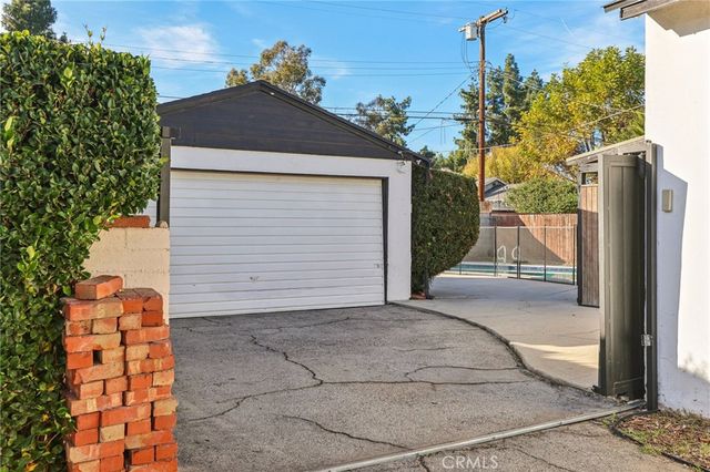 6539 Blucher Avenue, Van Nuys, CA 91406
