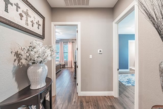 128 BRIDGEWATER DR, La Vernia, TX 78121