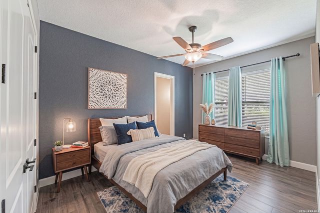 128 BRIDGEWATER DR, La Vernia, TX 78121