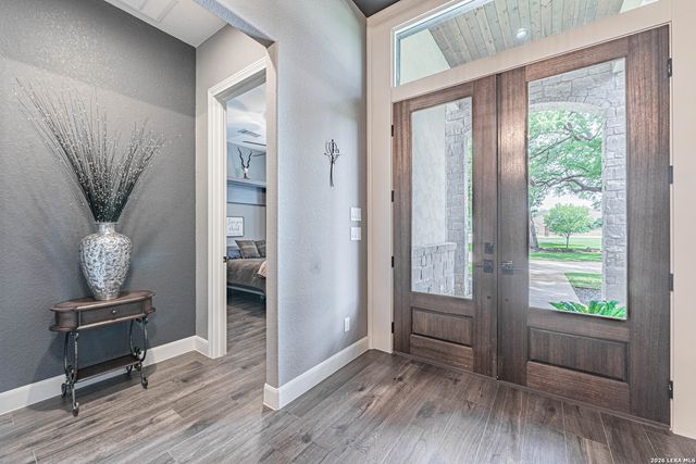 128 BRIDGEWATER DR, La Vernia, TX 78121