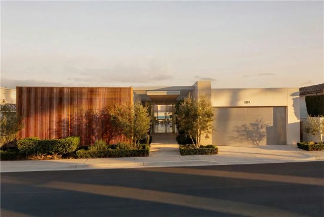 1119 Dolphin, Corona Del Mar, CA 92625