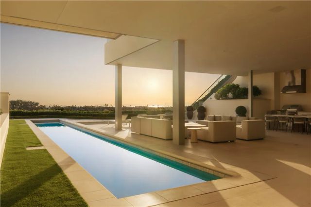 1119 Dolphin, Corona Del Mar, CA 92625