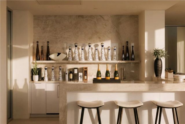 1119 Dolphin, Corona Del Mar, CA 92625