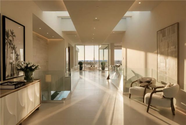 1119 Dolphin, Corona Del Mar, CA 92625