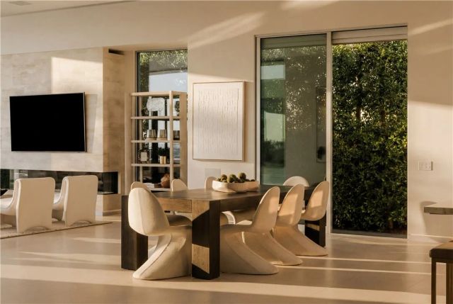 1119 Dolphin, Corona Del Mar, CA 92625