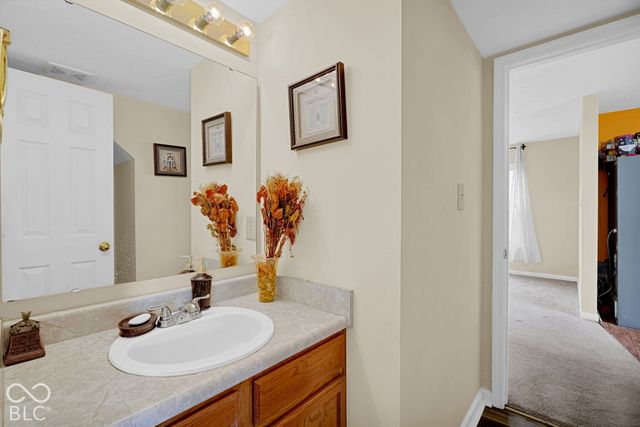 7807 Fox Glen Drive, Indianapolis, IN 46239