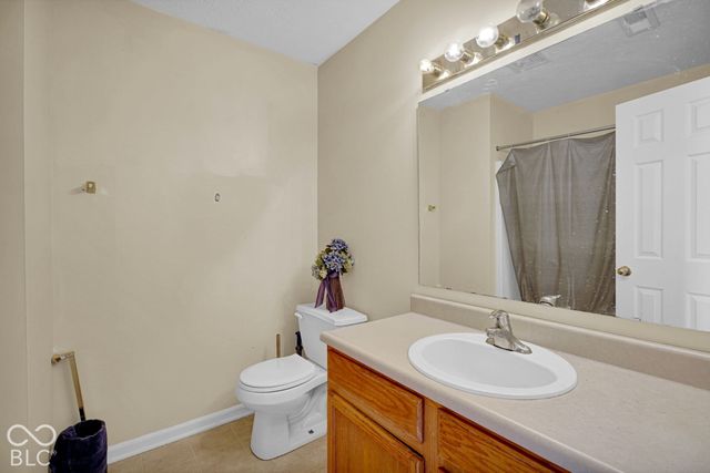 7807 Fox Glen Drive, Indianapolis, IN 46239