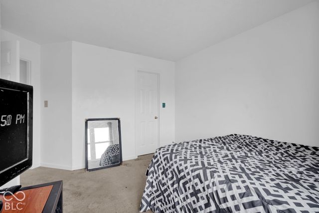 7807 Fox Glen Drive, Indianapolis, IN 46239