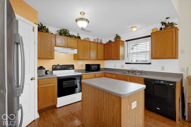 7807 Fox Glen Drive, Indianapolis, IN 46239