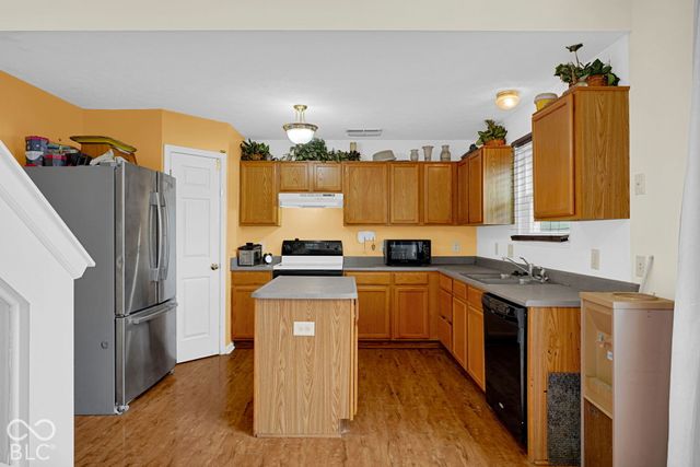 7807 Fox Glen Drive, Indianapolis, IN 46239