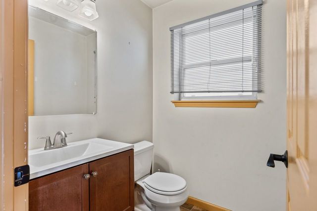 1506 E 72nd Place, Chicago, IL 60619