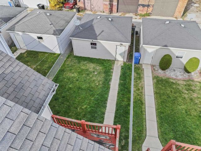 1506 E 72nd Place, Chicago, IL 60619