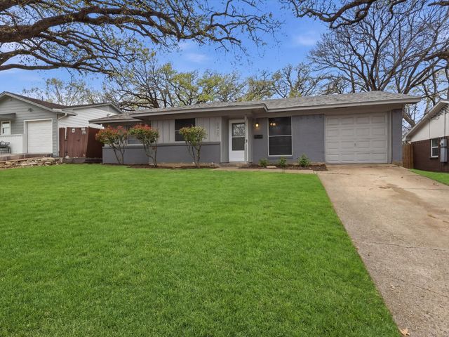 2429 Avis Street, Mesquite, TX 75149