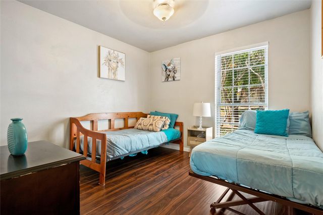 7203 Barnsdale WAY, Austin, TX 78745