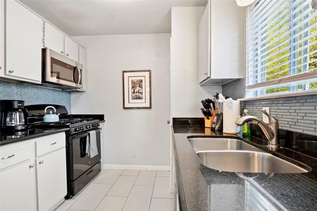 7203 Barnsdale WAY, Austin, TX 78745