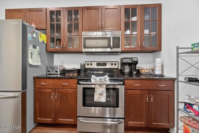 3B Winchester Place, Halfmoon, NY 12118