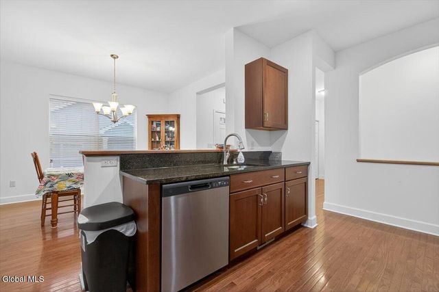 3B Winchester Place, Halfmoon, NY 12118