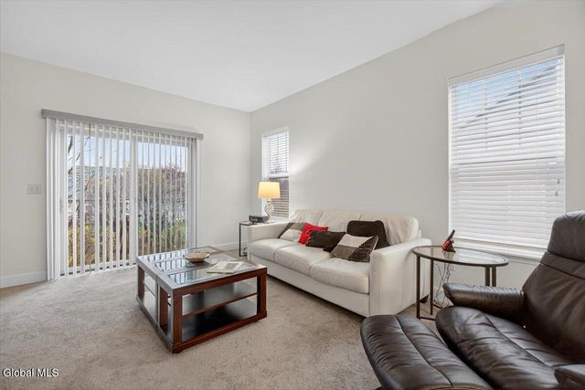 3B Winchester Place, Halfmoon, NY 12118