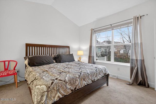 3B Winchester Place, Halfmoon, NY 12118