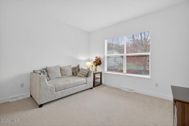 3B Winchester Place, Halfmoon, NY 12118