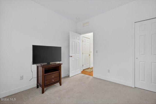 3B Winchester Place, Halfmoon, NY 12118