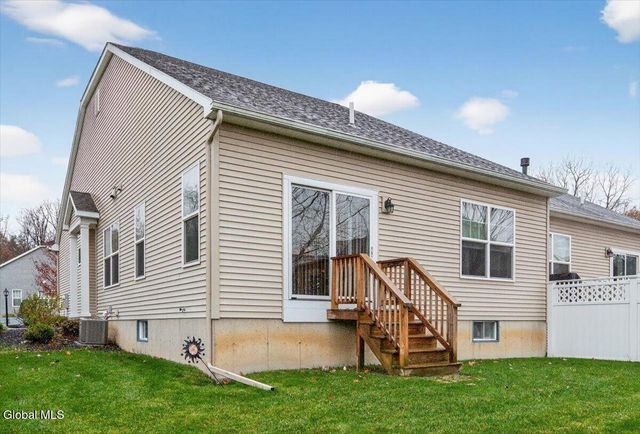 3B Winchester Place, Halfmoon, NY 12118