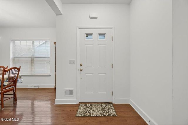 3B Winchester Place, Halfmoon, NY 12118