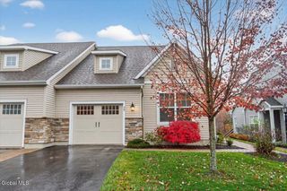 3B Winchester Place, Halfmoon, NY 12118