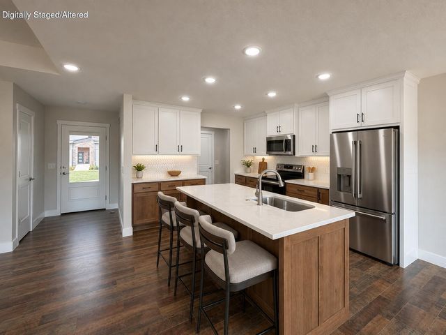 2608 W Pigeon Drive, Ozark, MO 65721