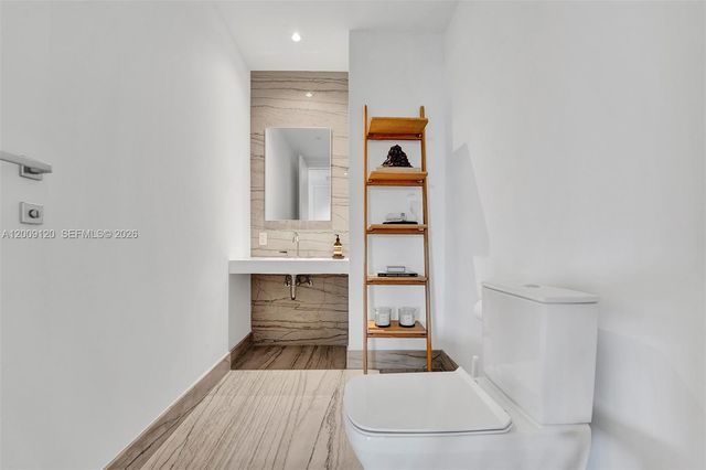 8701 Collins Ave 304, Miami Beach, FL 33154