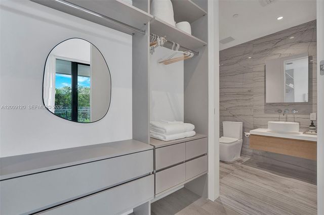 8701 Collins Ave 304, Miami Beach, FL 33154