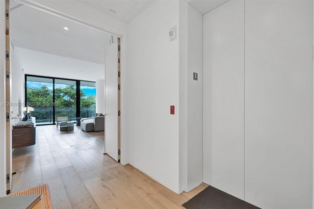 8701 Collins Ave 304, Miami Beach, FL 33154