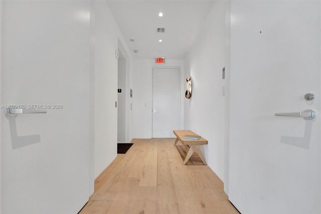 8701 Collins Ave 304, Miami Beach, FL 33154